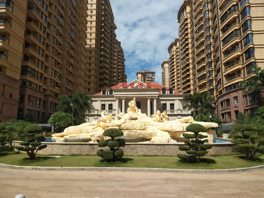 ?？谑行阌^(qū)長濱四路16號 羅曼帝克5號樓704號房產(chǎn)